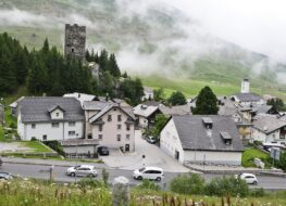 004 - vorbeifahrt in hospental